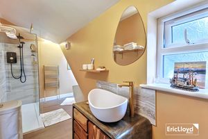 Photo 21- click for photo gallery